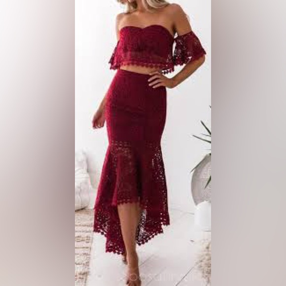 Two Sisters 2 Pieces Burgundy Lace Halter And Midi Skirt Set 12 Nwot
